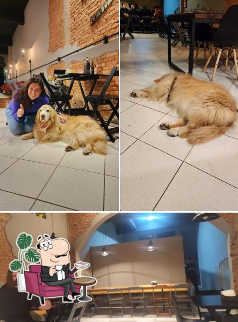 O interior do Bonett's Pizza e Burger