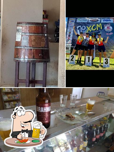 Bar e Restaurante Café Patense serve uma opção de cervejas