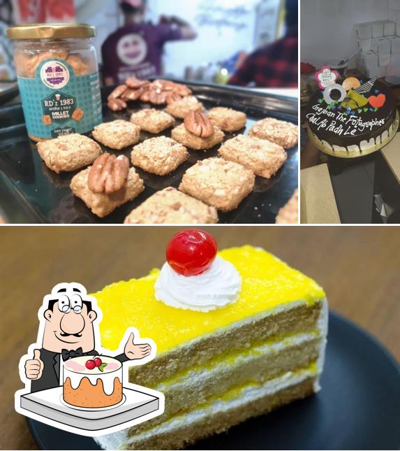 Carrot cake at Rd'z 1983 Bakery