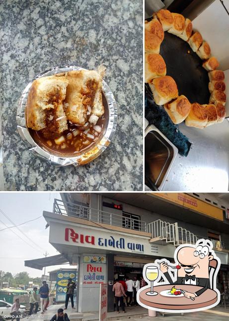 Among various things one can find food and exterior at Shiv Dabeli Wala Radhanpur