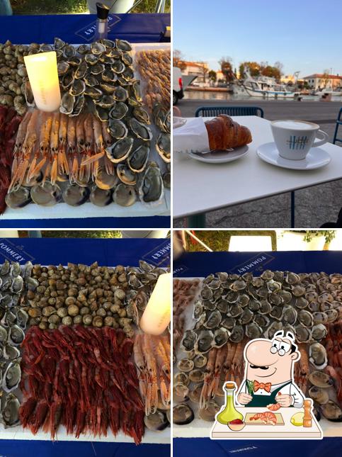 Prova tra i molti prodotti di cucina di mare offerti a Dalla Jole molo Rimini