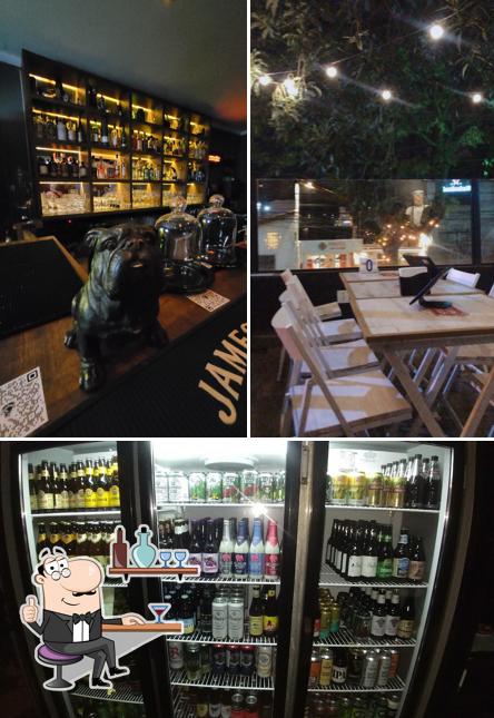 O Cão Veio Tatuapé se destaca pelo interior e mesa de jantar