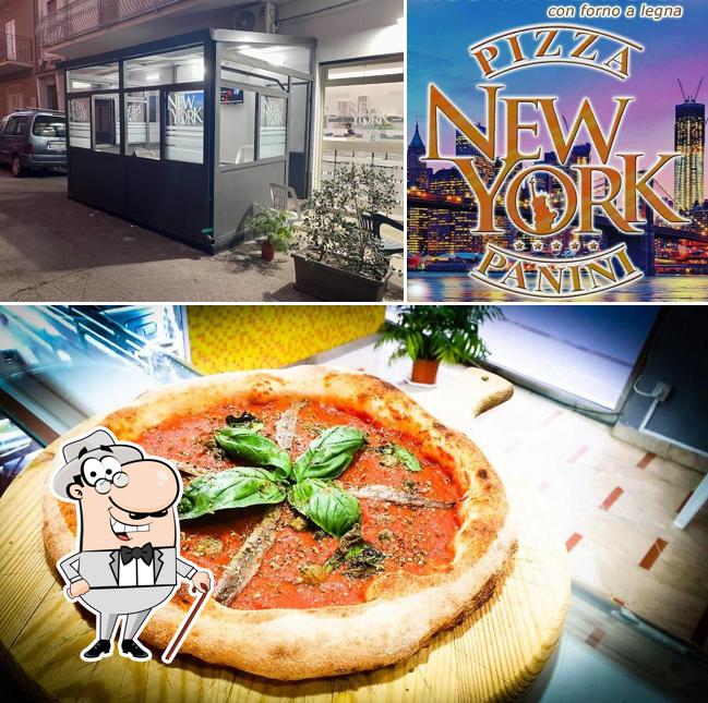 La foto di esterno e pizza da New York pizza