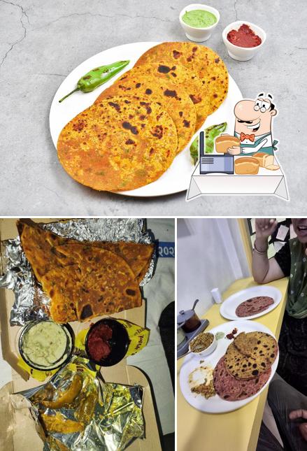 Garlic bread at Thepla Junction