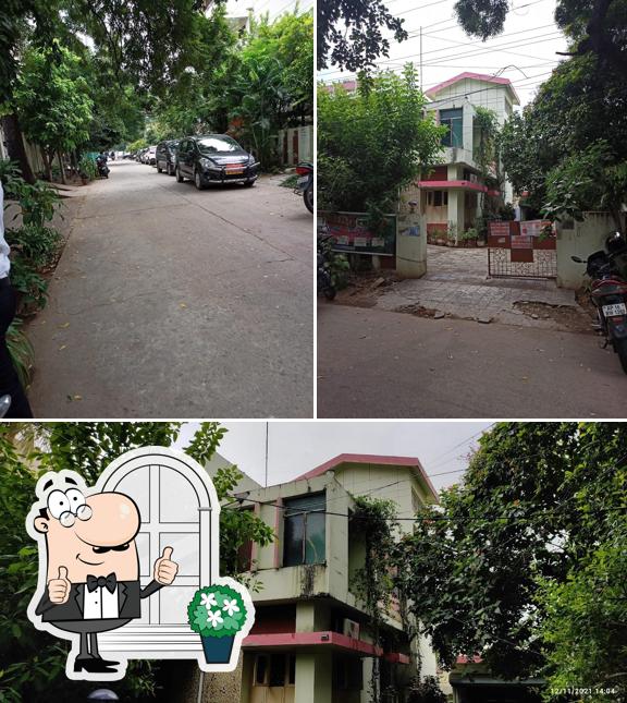 The exterior of Aunty Mess