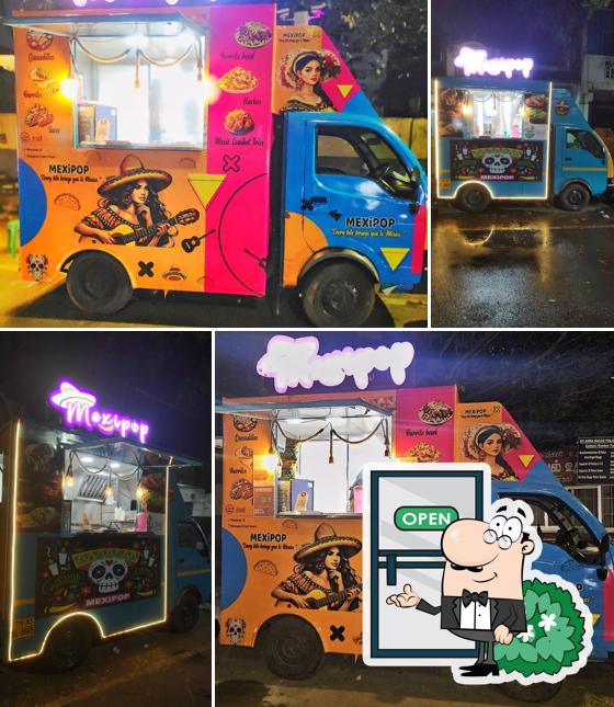The exterior of Mexipop Food Truck