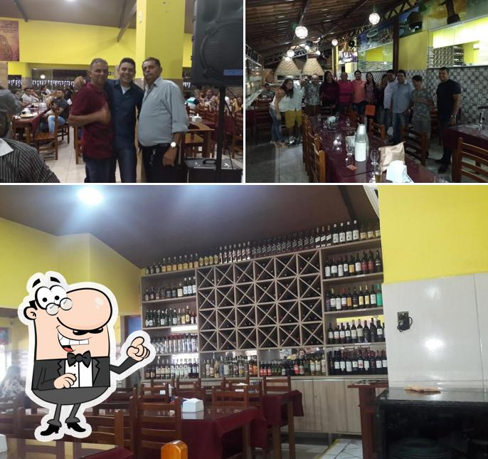 O interior do Urca Grill Restaurante