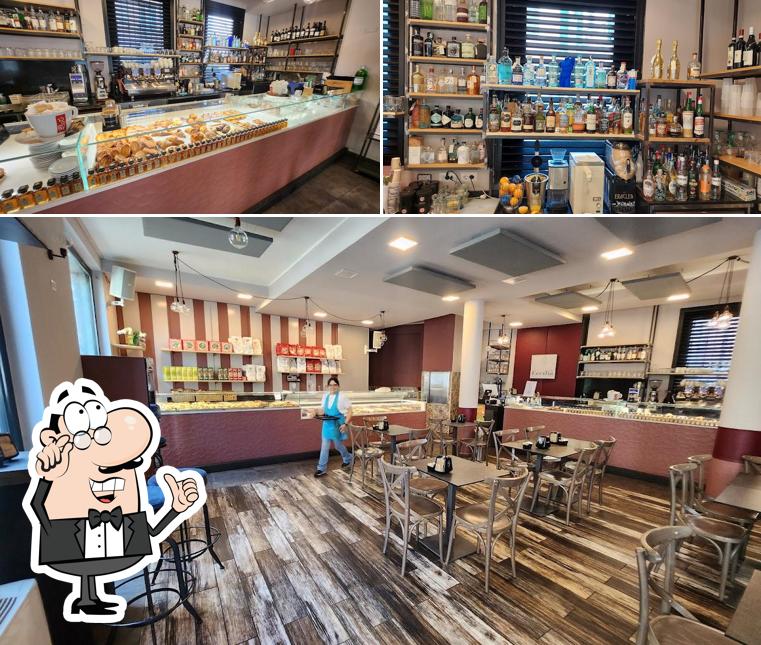 Siediti a un tavolo di Circle Bakery & Coffee Lounge