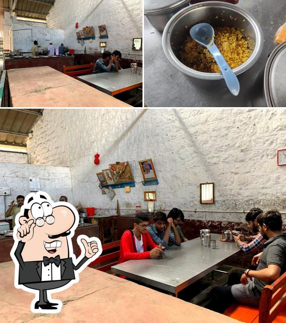 The picture of Annapurna Hotel’s interior and food