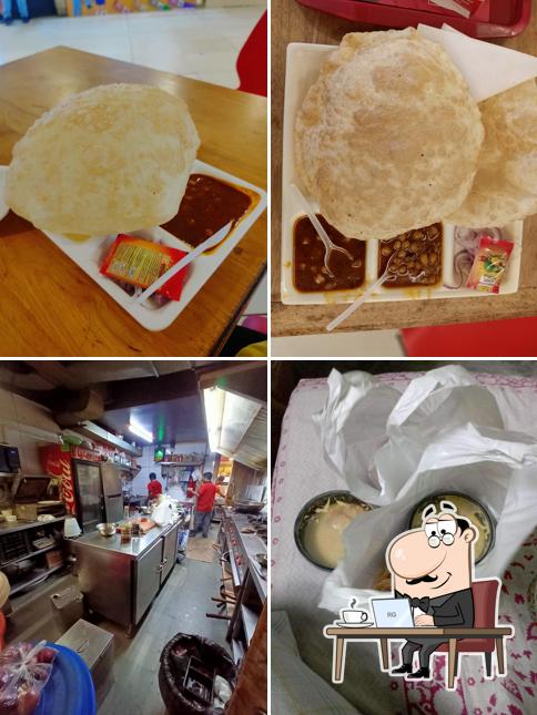 Among different things one can find interior and food at Chaat Chator