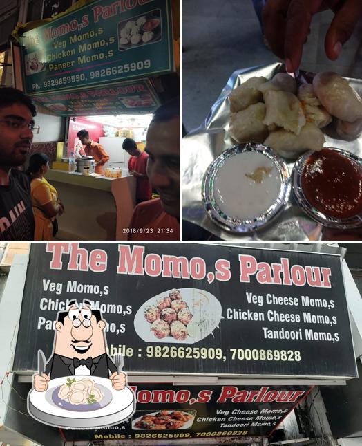 Dumplings at The MOMOS Parlour