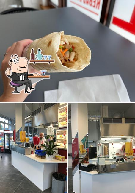 La interni e cibo del ristorante