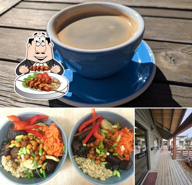 Voici la photo indiquant la nourriture et extérieur sur Circle Market + Cafe