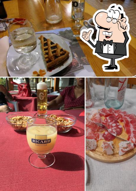Questa è la foto che mostra la interni e cibo di Bar Pizzeria Trattoria "Bonjour"