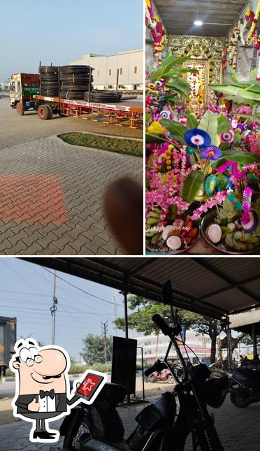 Among different things one can find exterior and food at Aiyyangar Bakkery