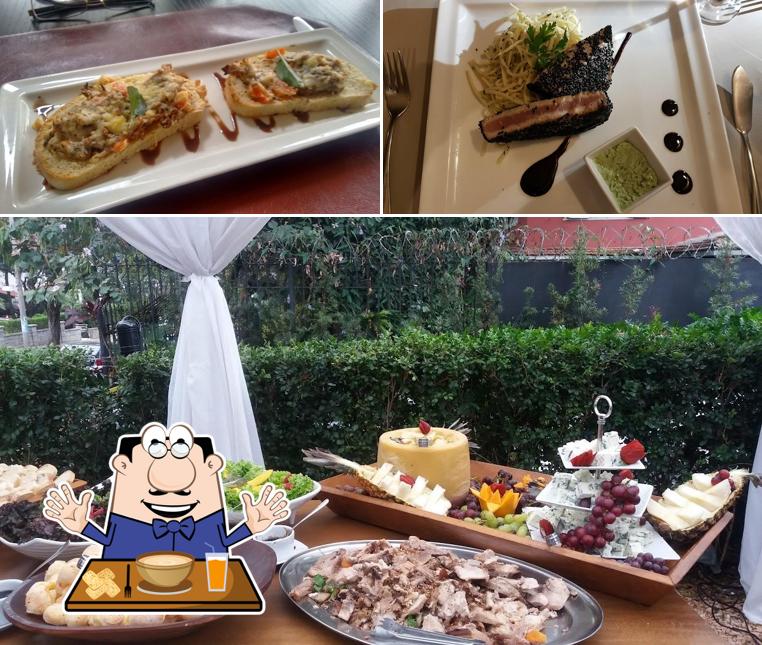 Comida em Restaurante O Conde