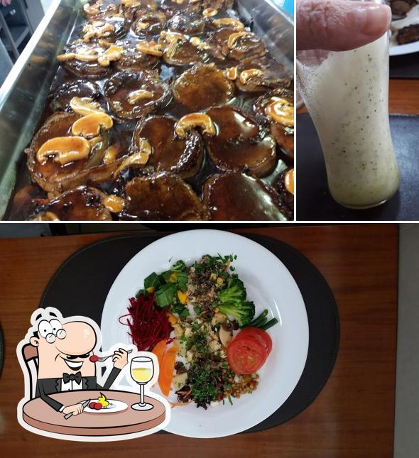 Comida em Restaurante Come Come