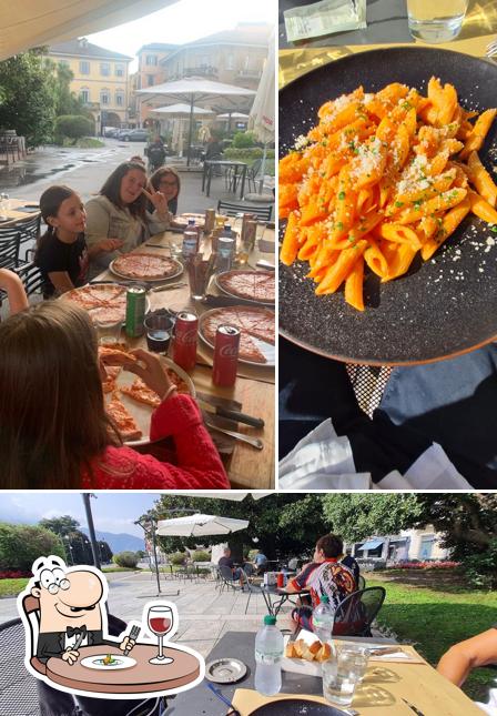 Guarda la immagine che mostra la cibo e interni di Curcuma Risto Bar