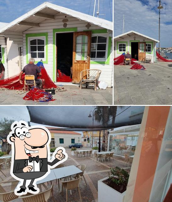 Siediti a un tavolo di Caffè Marconi