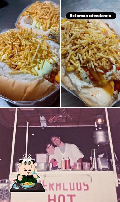 Confira a ilustração mostrando comida e bebida no Heraldu's hot dog