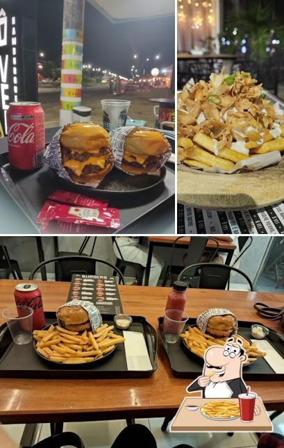 Batata frita em Ô Véi Hamburgueria