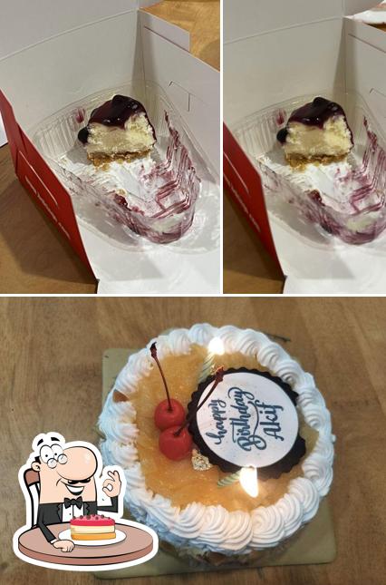 Cheesecake at Bakingo