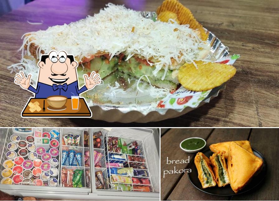 Food at GANESH PATTI VADAPAV