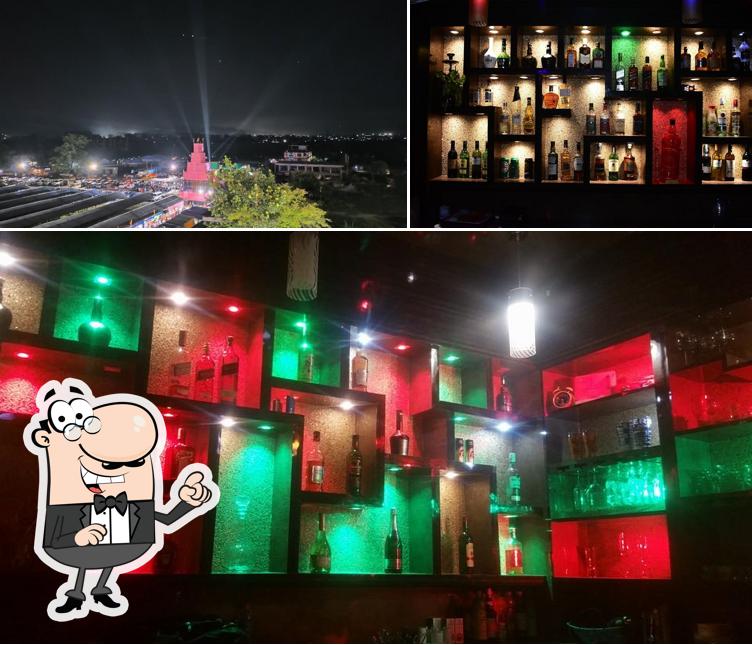 The image of exterior and bar counter at Royal Fountain bar Doimukh