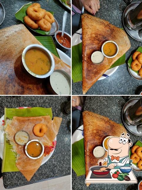 Chicken curry at Sri Balaji Bhavan