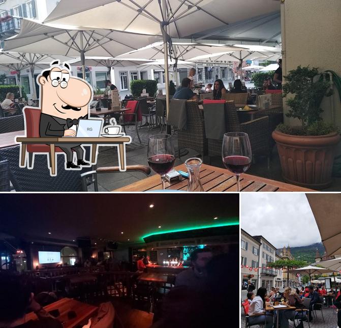 Gli interni di Britannia Pub