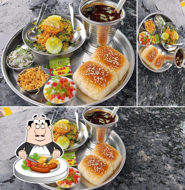 Food at Tukaimata special dahi misal