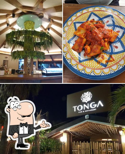 Tonga si caratterizza per la interni e cibo