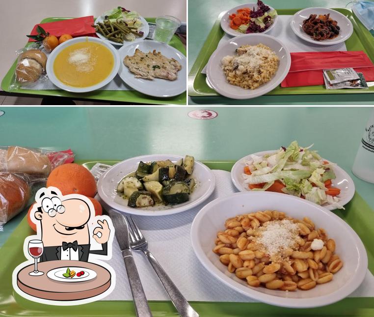 Cibo al Mensa Universitaria Ersu
