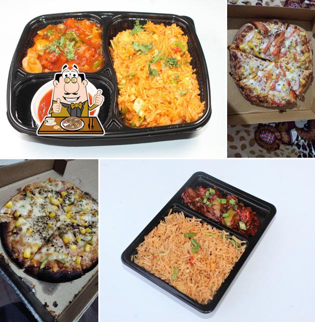 Try out pizza at NIGHT OWL CAFE