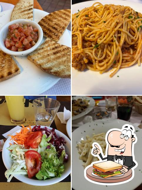 Toast al formaggio al Pizzeria Ristorante Caminetto