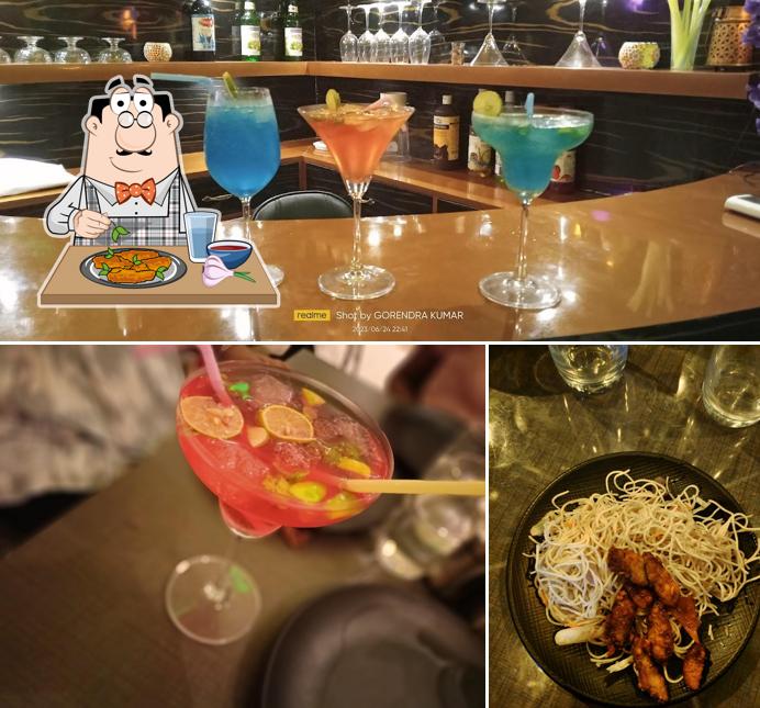 Chicken wings at Junglee Junction