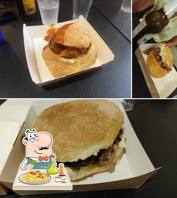 Panino con maiale stirato al La Scarpetta Street Food
