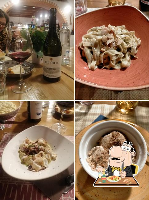 Cibo al Trattoria " La Pecora Nera "