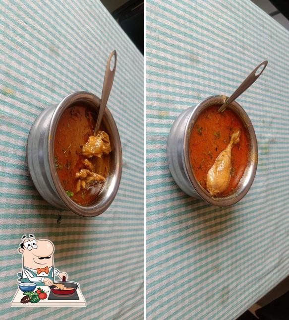 Chicken curry at Nashik Hotel