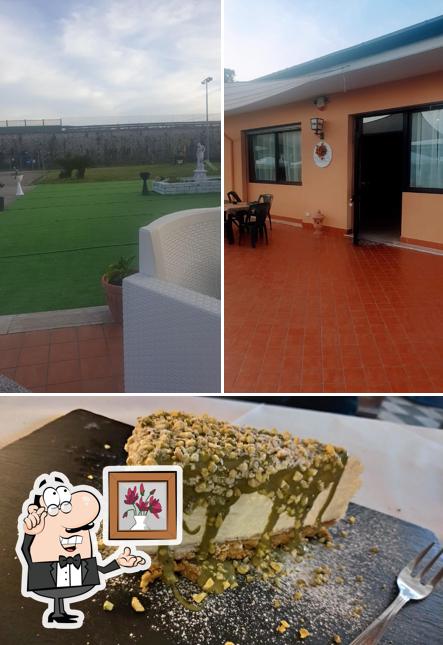 La interni e cibo del ristorante