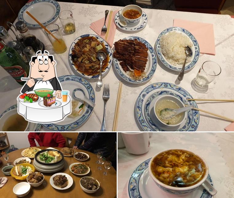 Zuppa calda e acida al Shanghai - kitajska restavracija