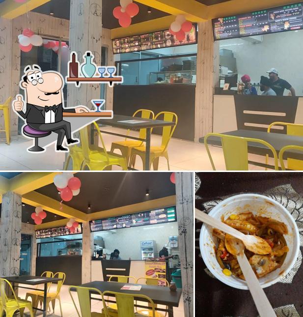 Check out how THE KINGS PIZZA looks inside