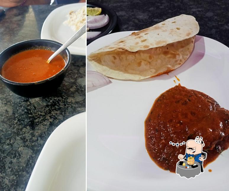 Food at Happiness restocafe