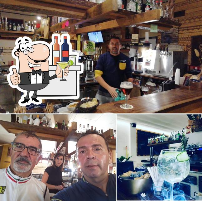 La immagine della bancone da bar e cibo di Vic8 Bistrot