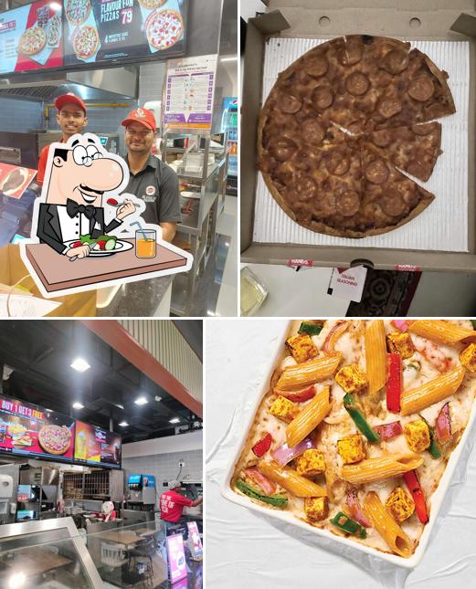 Meals at Pizza Hut Clover Hills Plaza, Pune Meals at Pizza Hut Clover Hills Plaza, Pune