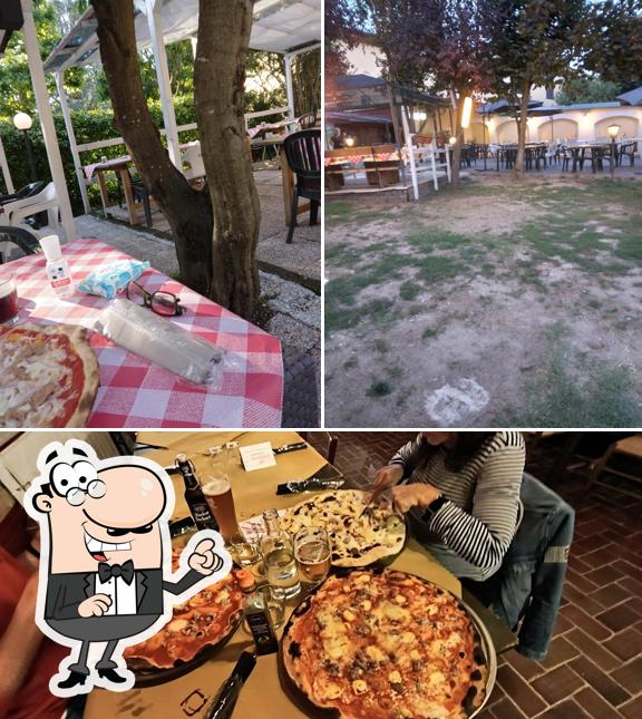 Guarda la foto che raffigura la esterno e cibo di Nuova Osteria dei Tarocchi Pizzeria a Minerbio
