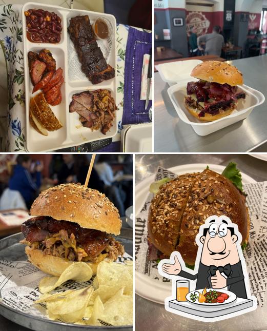 Panino con maiale stirato al Uolli’s BBQ factory