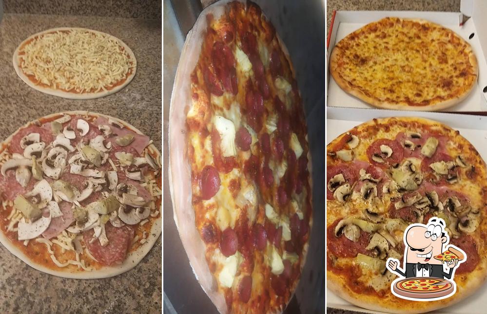 A Restaurant La Gondola, puoi prenderti una bella pizza