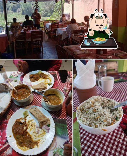 DE JUNGLE CAFE is distinguished by food and interior