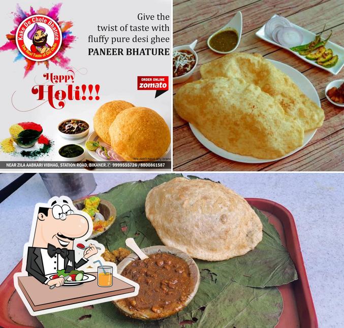 Chole bhature at Kake De Chole Bhature